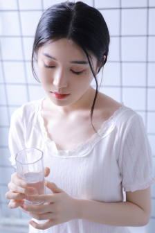 射精后女性体内会有拉丝吗